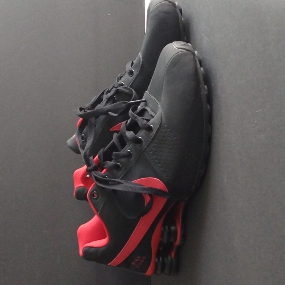Nike Shox Deliver